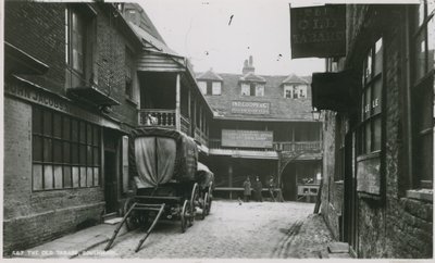 The Tabard Inn, Southwark av English Photographer
