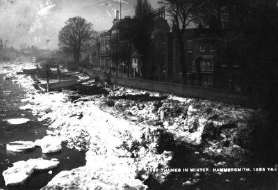 Themsen ved Hammersmith om vinteren, 1895 av English Photographer