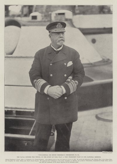 Viseadmiral Sir Henry Frederick Stephenson, KCB, sjøoffiseren som i tilfelle krig ville spille en svært fremtredende rolle i vårt nasjonale forsvar av English Photographer