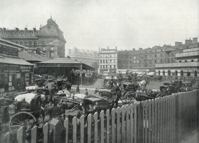 Victoria Station, generell utsikt over stasjonsgården (s/hvitt-bilde) av English Photographer