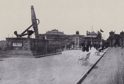 Victory's Anchor and Pier (s/hv-bilde) av English Photographer