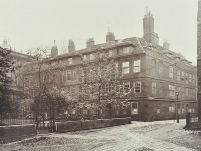 Utsikt over Clifford Inn, City of London, 1885 av English Photographer