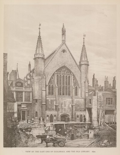 Utsikt over østenden av Guildhall, London, og det gamle biblioteket, 1870 av English Photographer