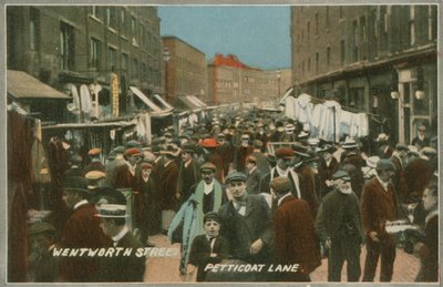 Wentworth Street, Petticoat Lane, London av English Photographer