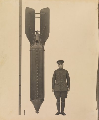What Berlin Missed, 1918 (sølv gelatintrykk) av English Photographer