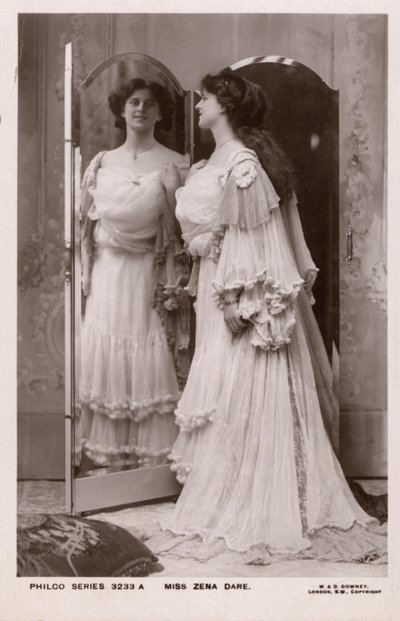 Zena Dare , engelsk sanger og skuespillerinne (s/hv-bilde) av English Photographer