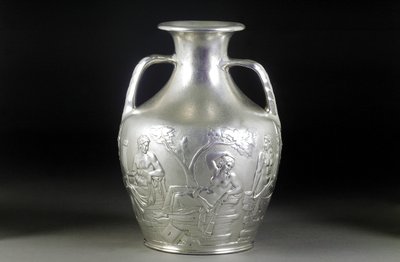 En viktoriansk sølvkopi av Portland Vase, 1844 av English School