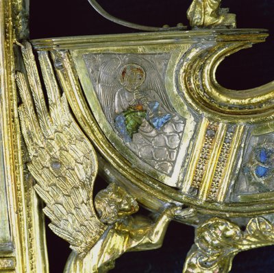 Engel som spiller en liten shawm, detalj fra crozieren til William av Wykeham (ca. 1320-1404) (forgylt sølv og champleve-emalje) av English School