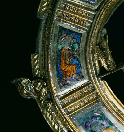 Engel som spiller et blåseinstrument, detalj fra crozieren til William of Wykeham (ca. 1320-1404) (forgylt sølv og champleve-emalje) (se 205100-32) av English School