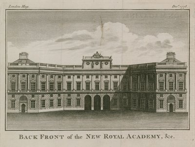Bak foran det nye Royal Academy av English School