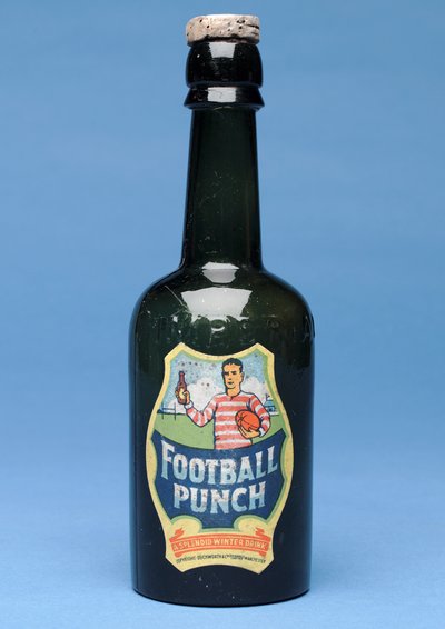Flaske med fotballpunch av English School