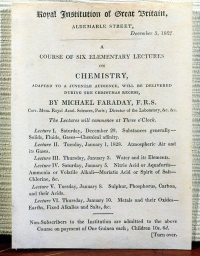 Julebrev for seks elementære forelesninger om kjemi av Michael Faraday (1778-1829) 3. desember 1827 av English School