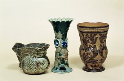 Doulton vaser, 1880-tallet, (steintøy) av English School