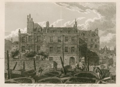 Østfronten av Queens Treasury, fra Themsen av English School