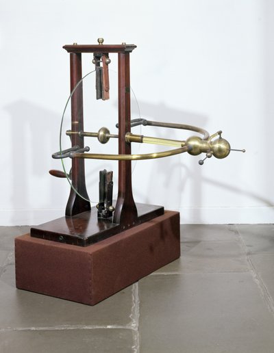 Elektrostatisk platemaskin, etter et design av Jan Ingenhousz (1730-99) av English School