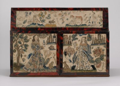 Brodert kiste, ca. 1660 (silke, lerret, tre, skilpaddeskall og sølvfester) av English School