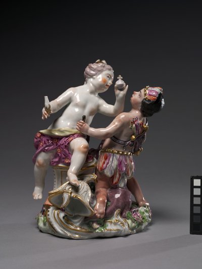 Europa og Amerika, produsert av Chelsea Porcelain Factory, ca. 1760 av English School