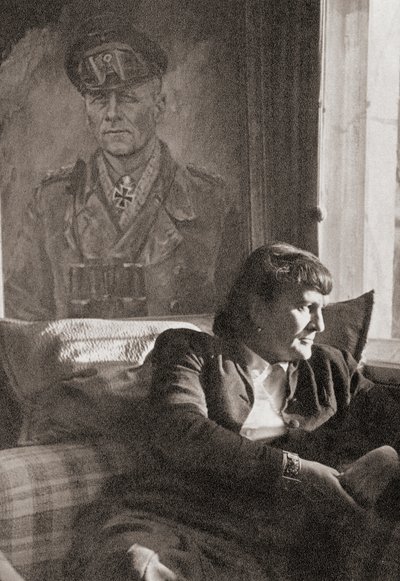 Fru Rommel av English School