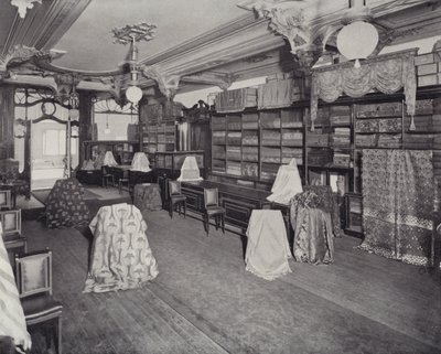 Innredningsgardineravdeling, Harrods (litho) av English School