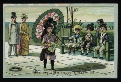 Mädchen mit großem Sonnenschirm spaziert entlang einer Strandpromenade, Weihnachtsgrußkarte von English School