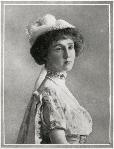 Lady Rothes, detalj av Passengers på RMS Titanic, fra 'The Sphere', 27. april 1912 (litho) (se også 450780) av English School