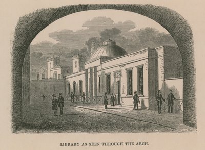 Bibliothek durch den Bogen gesehen von English School