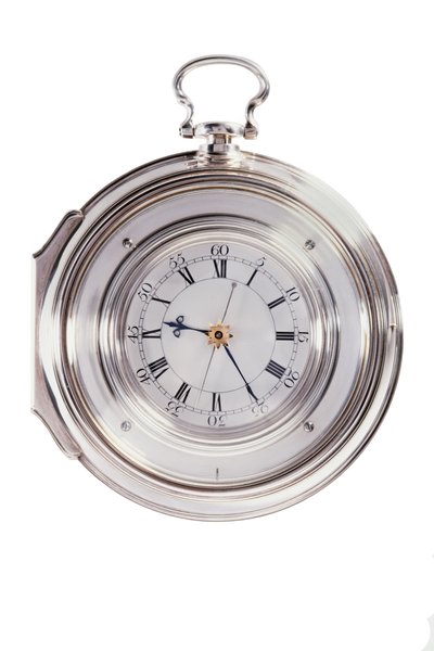 Marineklokke, i sølv par-etui, av John Harrison and Son, 1770, London (se også 71015-17) av English School