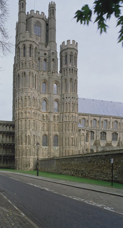 Octagon Tower, fra sør, bygget 1322 av English School