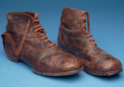 Et par brune støvler, sent på 1800-tallet (skinn) av English School