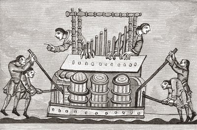 Playing the Organ 1130-74, fra 'A Short History of the English People' av JR Green, utgitt 1893 av English School