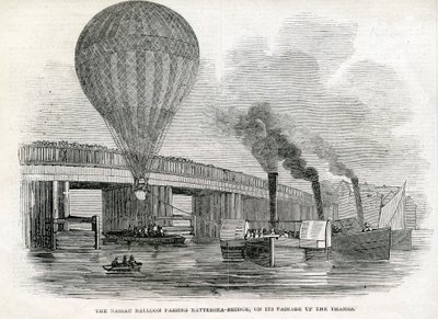 Nassau-ballongen passerer Battersea Bridge av English School
