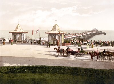 The Pier, Worthing (håndfarget bilde) av English School