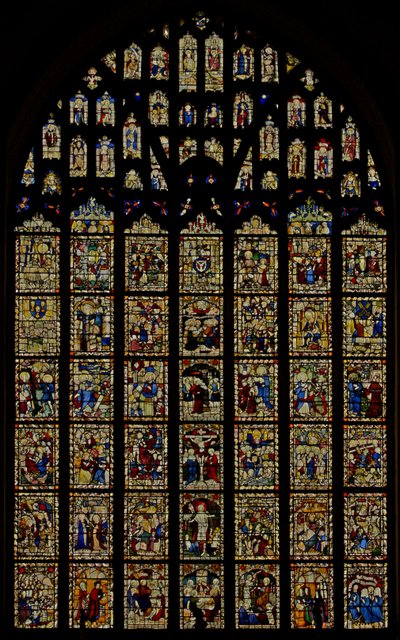 Østvinduet som viser Norwich School glass (C15) Tilbakestill paneler av English School