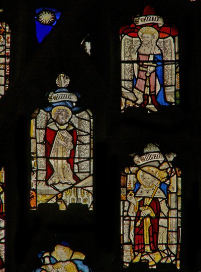 Østvinduet som viser St Oswald, St Edmund og St Edward the Confessor av English School