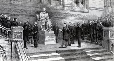 Avduking av statuen av avdøde Charles Darwin i Natural History Museum, South Kensington, 9. juni 1885 av English School