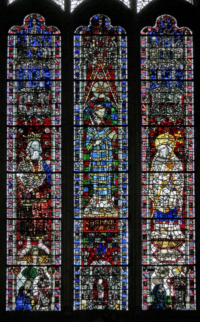 Vindu w4 som viser St Edward the Confessor, St Vincent, St Peter av English School