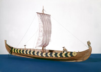 Rigget modell av et vikingskip funnet på Gokstad, Norge i 1880 (tre) av English School English School