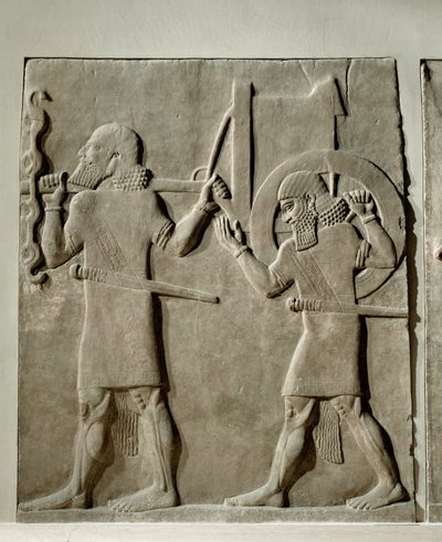 Tjenere som bærer redskaper til den kongelige jakten … av Erich Lessing