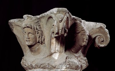 Etruskisk sivilisasjon: dekorerte søylehovedsteder fra graven Campanari a Vulci, Italia. Slutten av 4., begynnelsen av 3. århundre f.Kr. Firenze, Museo Archeologico av Etruscan