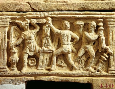 Etruskisk sivilisasjon, tufsteinsurne med scener av gallere som plyndrer templer av Etruscan