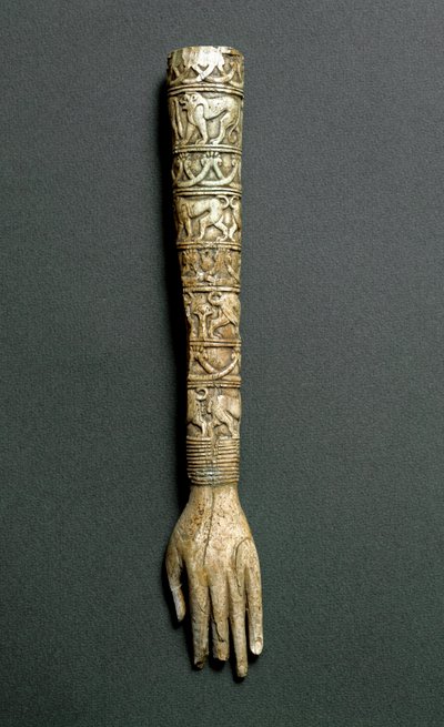 Etruskisk antikvitet: fremre arm eller håndtak av flabellum (liturgisk vifte) i elfenben. Fra Barberini-graven i Preneste (Palestrina). 7. århundre f.Kr. Roma, Nasjonalmuseet for Villa Giulia av Etruscan