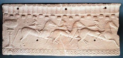 Plakett med et relieff av ryttere (stein) av Etruscan Etruscan