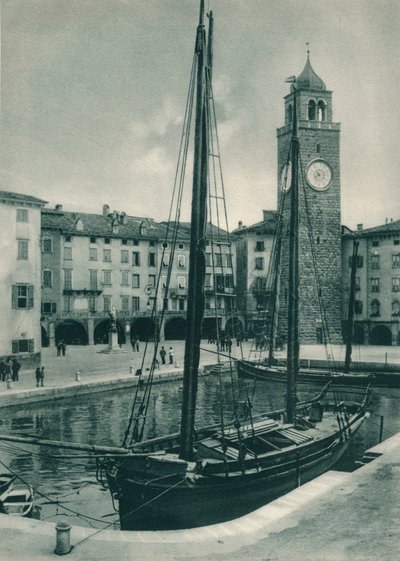 Havn og Torre Apponale, Riva del Garda, Italia, 1927 av Eugen Poppel