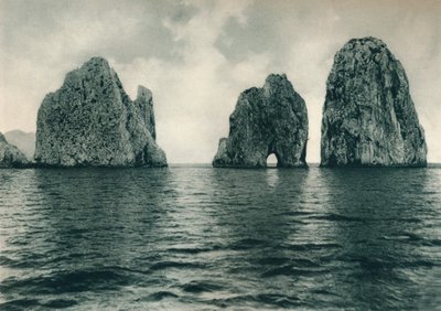 The Faraglioni, Capri, Italia, 1927 av Eugen Poppel