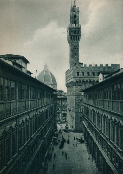 Palazzo Vecchio fra Uffizi-galleriet, Firenze, Italia, 1927 av Eugen Poppel