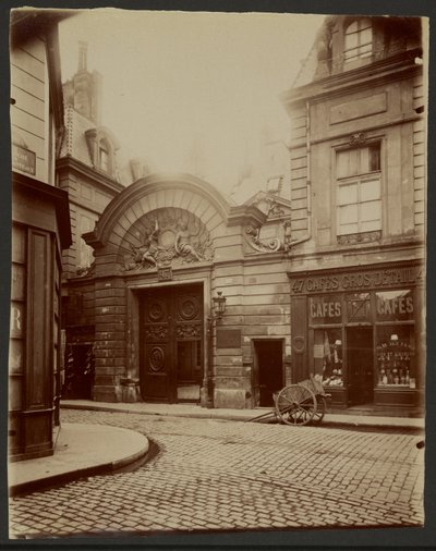 Inngang til et privat palé, Rue Vieille du Temple 47 av Eugène Atget