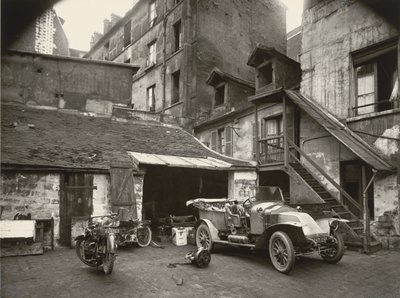 Gårdsplass, rue de Valence av Eugène Atget