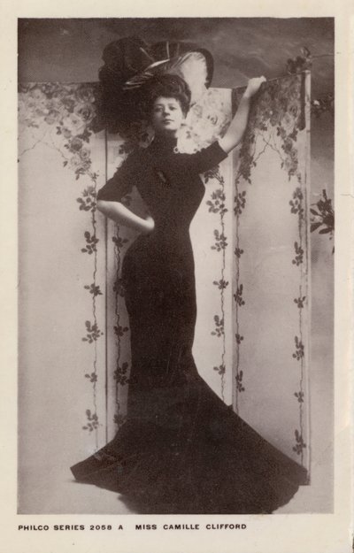 Camille Clifford , belgiskfødt sceneskuespillerinne (s/hv-bilde) av European Photographer