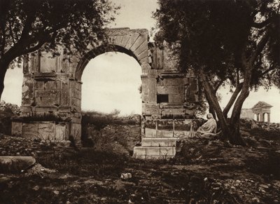 Dougga, triumfbuen til Alexander Severus (s/hvitt-bilde) av European Photographer