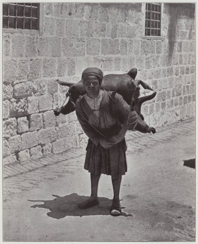 Jerusalem, en vannbærer (s/hvitt bilde) av European Photographer